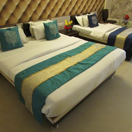 Hotel Neelkanth Residency Gandhinagar Dış mekan fotoğraf