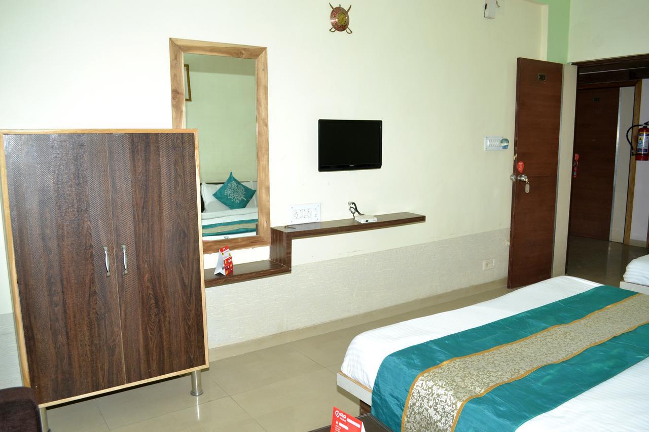 Hotel Neelkanth Residency Gandhinagar Dış mekan fotoğraf