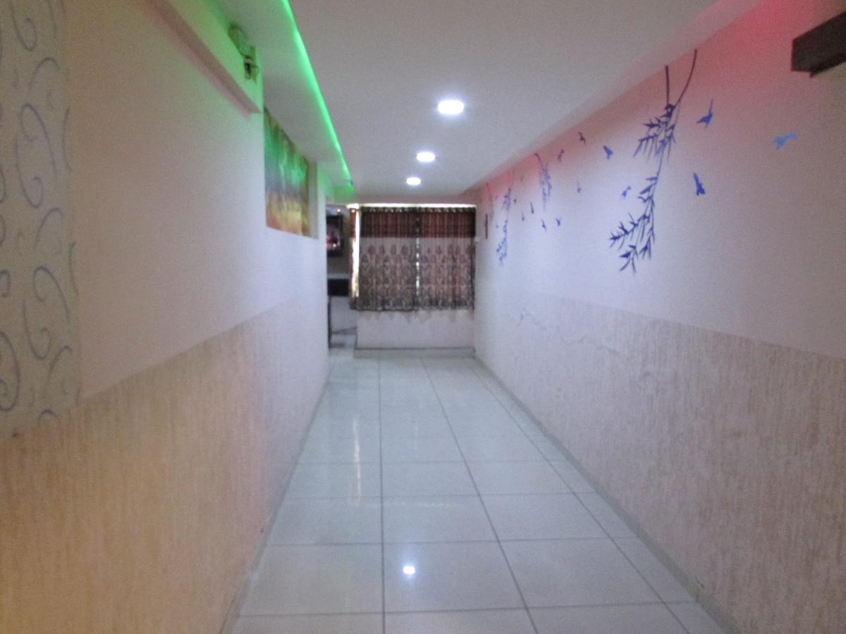 Hotel Neelkanth Residency Gandhinagar Dış mekan fotoğraf