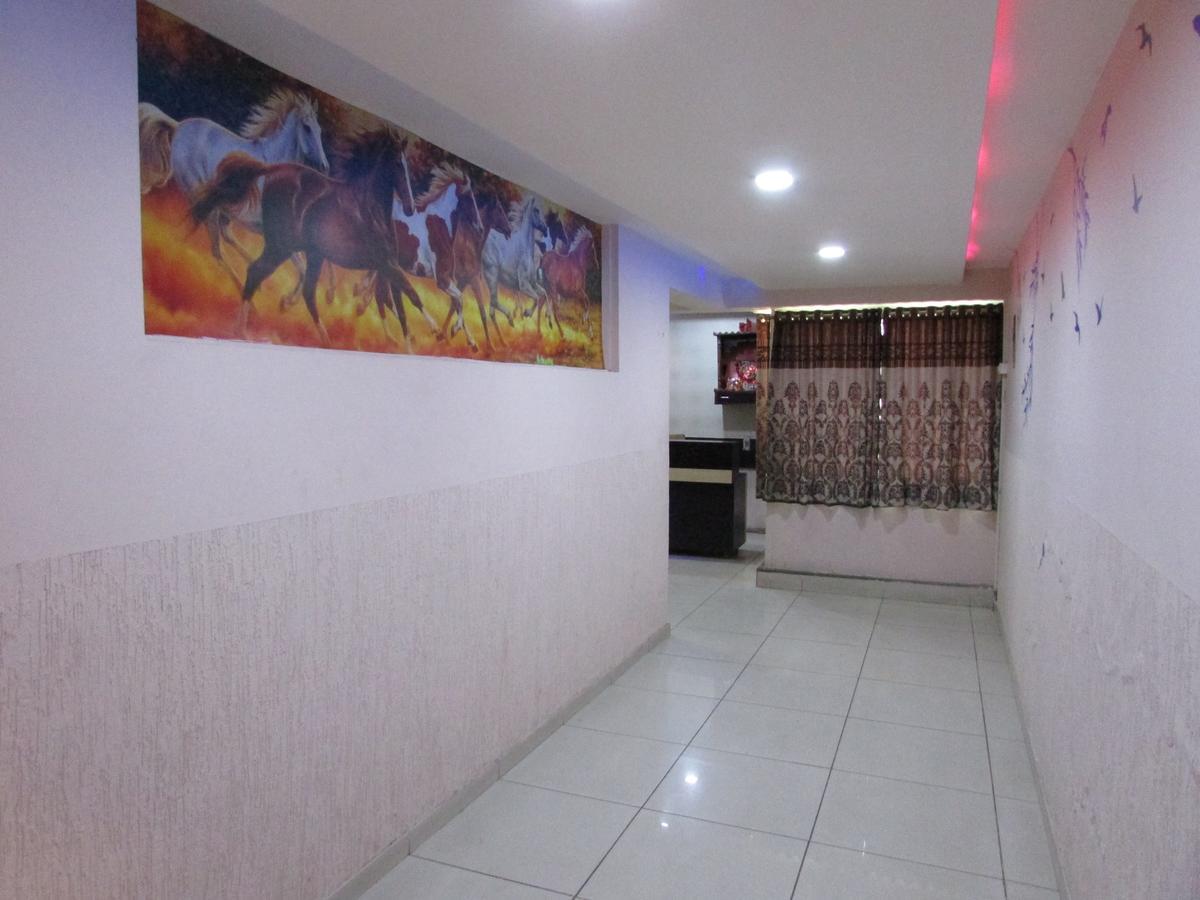 Hotel Neelkanth Residency Gandhinagar Dış mekan fotoğraf